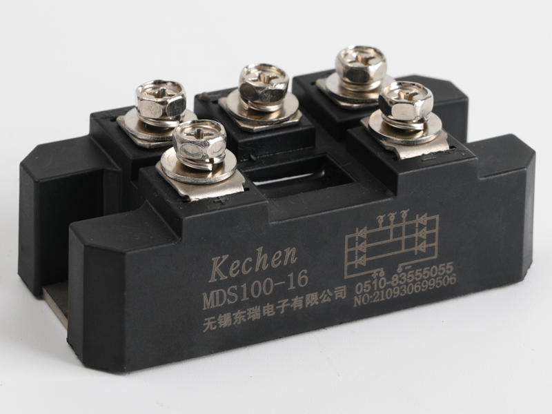 91精品国产麻豆国产自产在线开关和交流接触器的比较优势